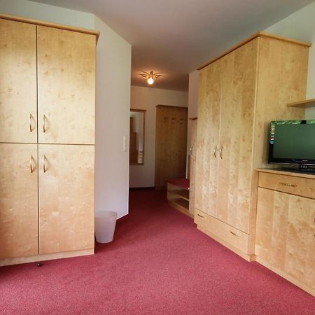 Hotel Garni Sonnblick Bad Kleinkirchheim Ruang foto