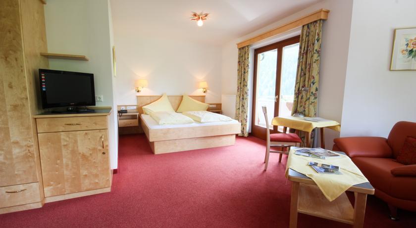 Hotel Garni Sonnblick Bad Kleinkirchheim Ruang foto