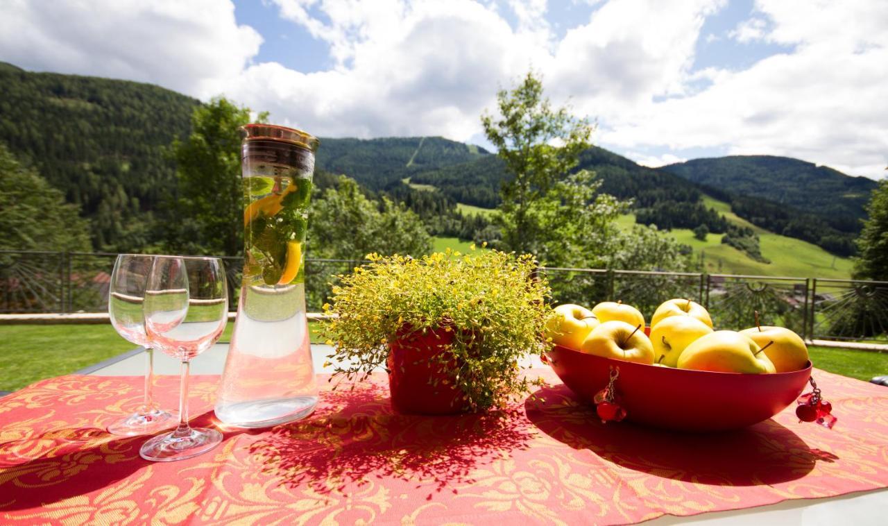 Hotel Garni Sonnblick Bad Kleinkirchheim Bagian luar foto