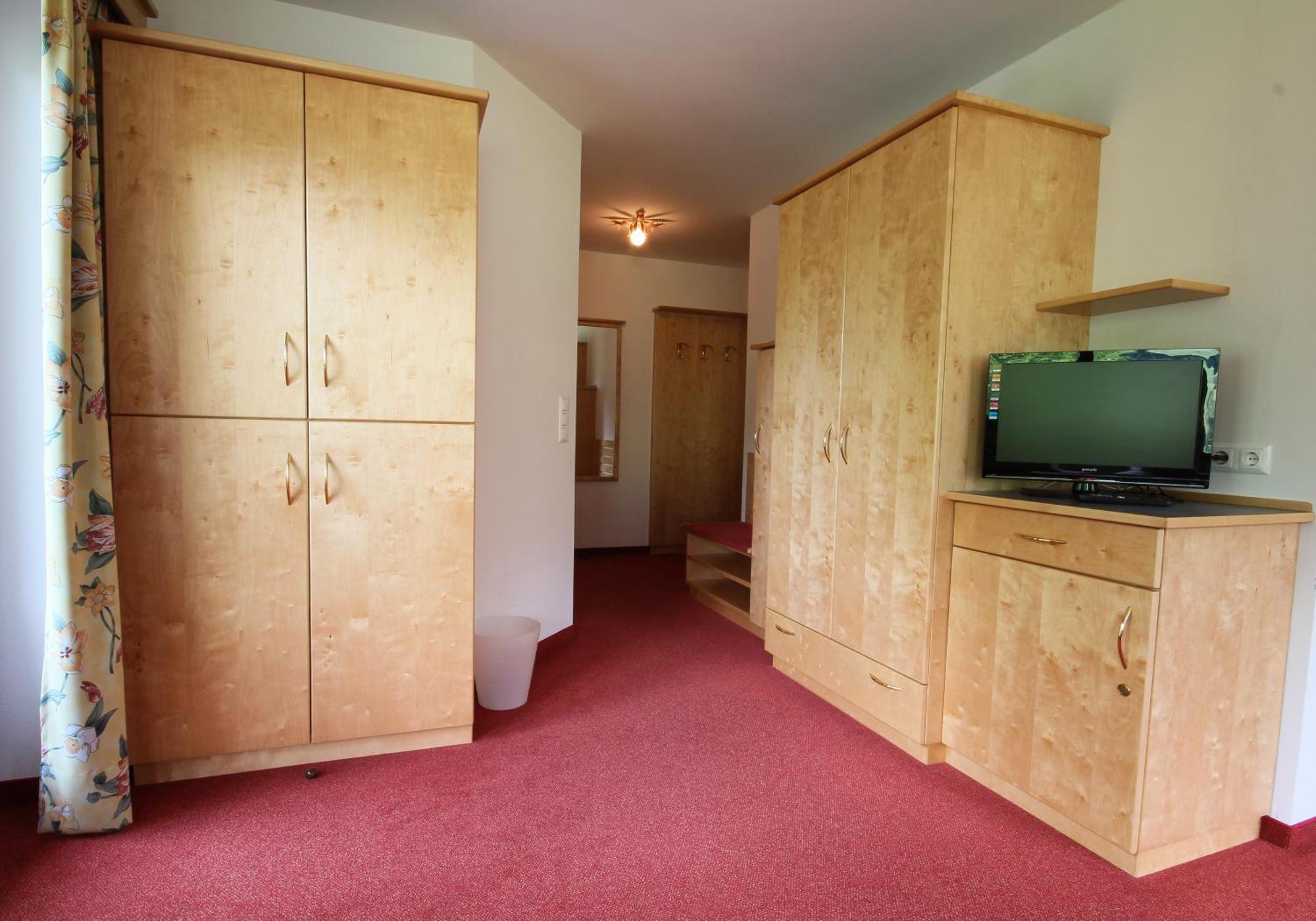 Hotel Garni Sonnblick Bad Kleinkirchheim Ruang foto