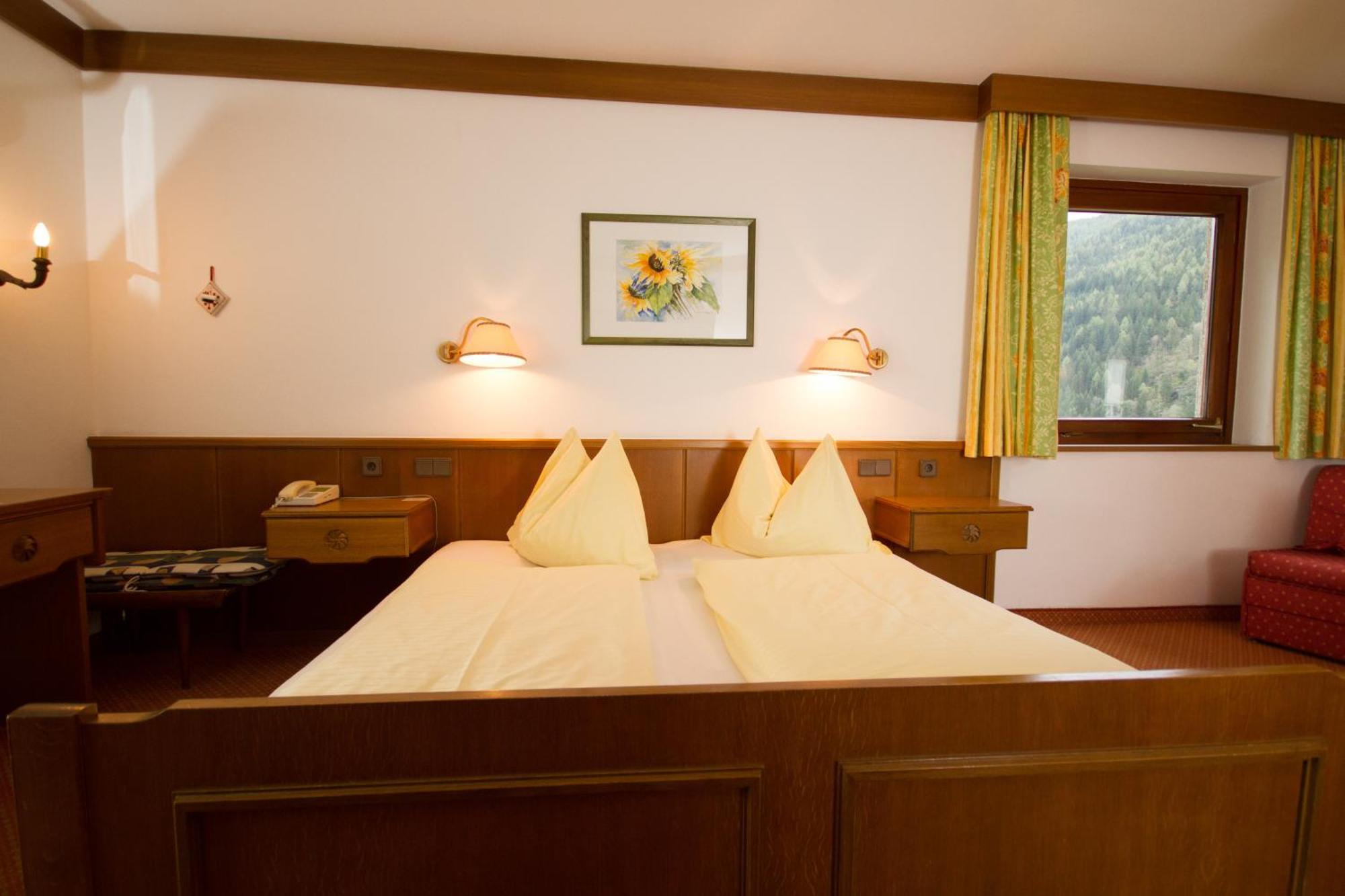 Hotel Garni Sonnblick Bad Kleinkirchheim Ruang foto