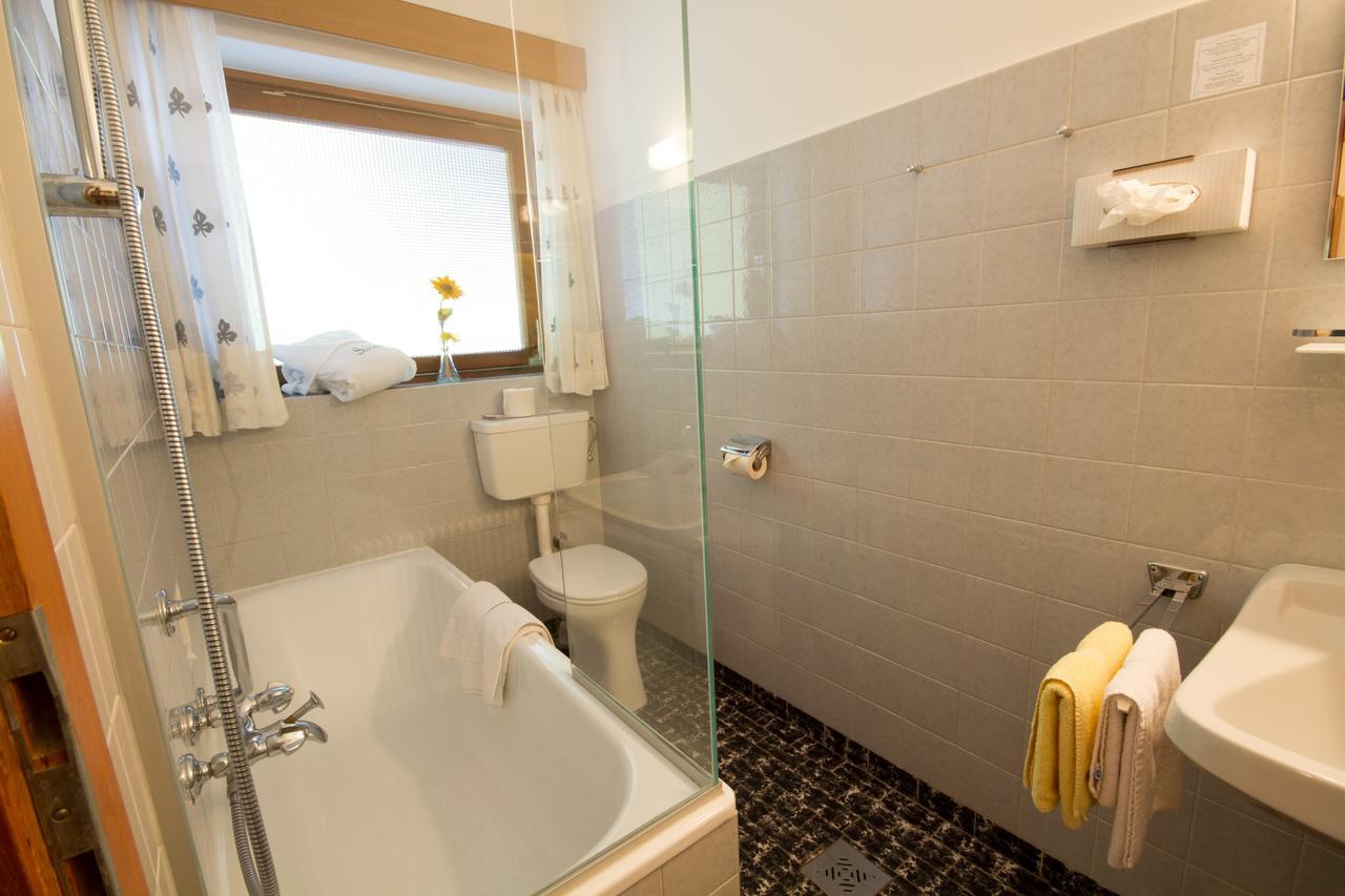 Hotel Garni Sonnblick Bad Kleinkirchheim Ruang foto